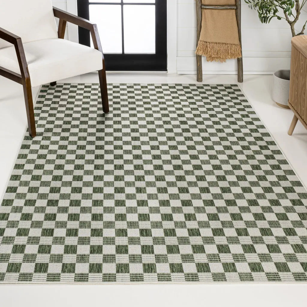 4' X 6' Green And Cream Geometric Indoor Outdoor Area Rug - GreatEagleInc