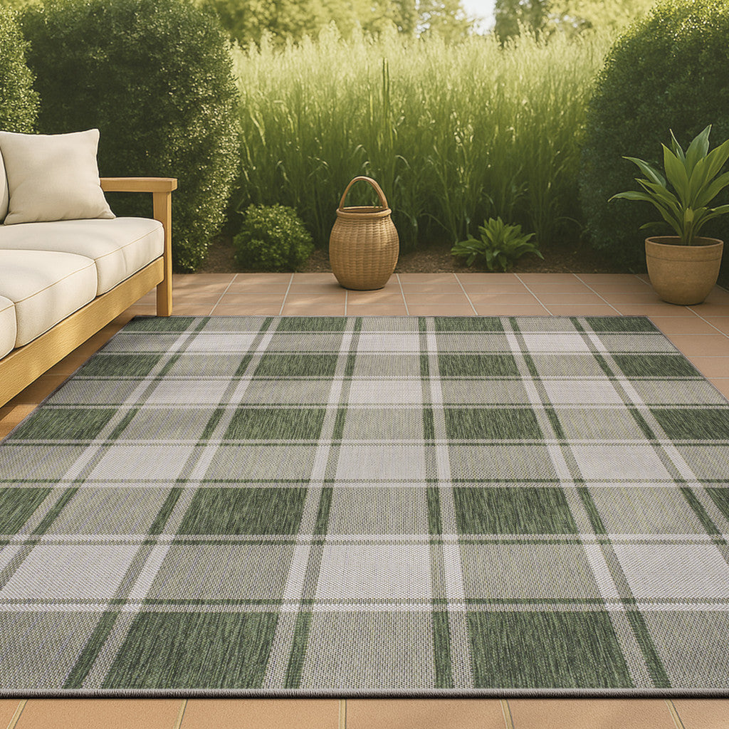 4' X 6' Green And Cream Gingham Indoor Outdoor Area Rug - GreatEagleInc