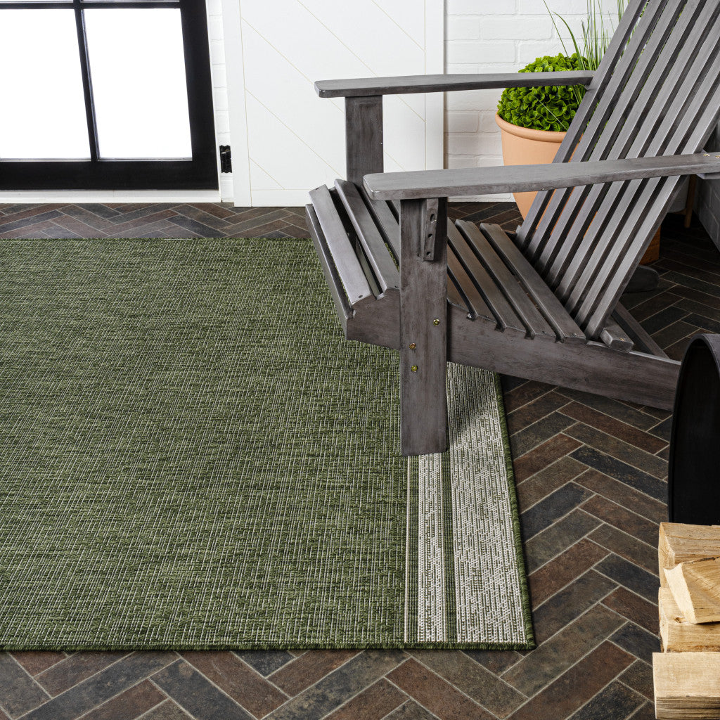 4' X 6' Green And Cream Indoor Outdoor Area Rug - GreatEagleInc