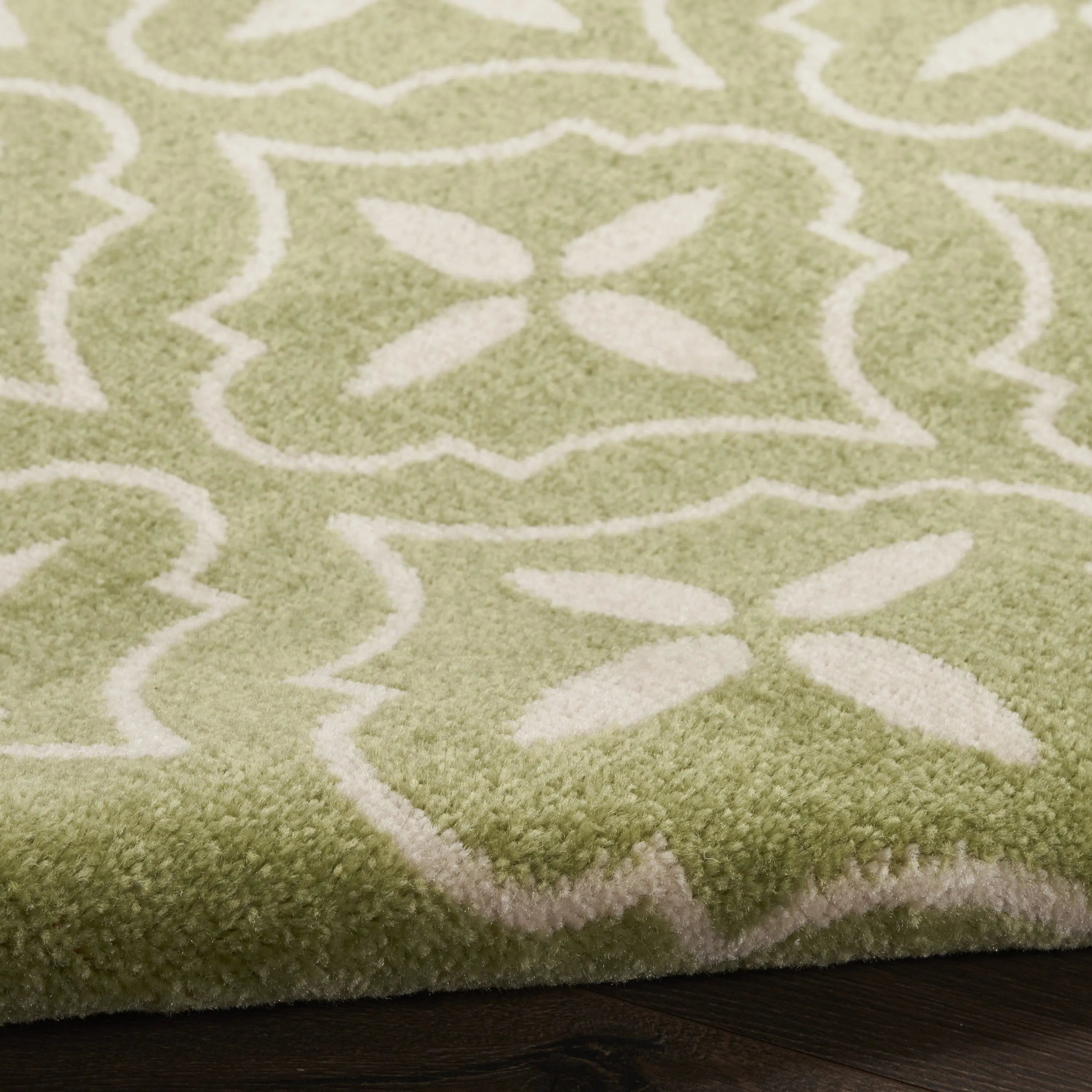 4' X 6' Green And Ivory Geometric Indoor Outdoor Area Rug Homeroots Outdoor