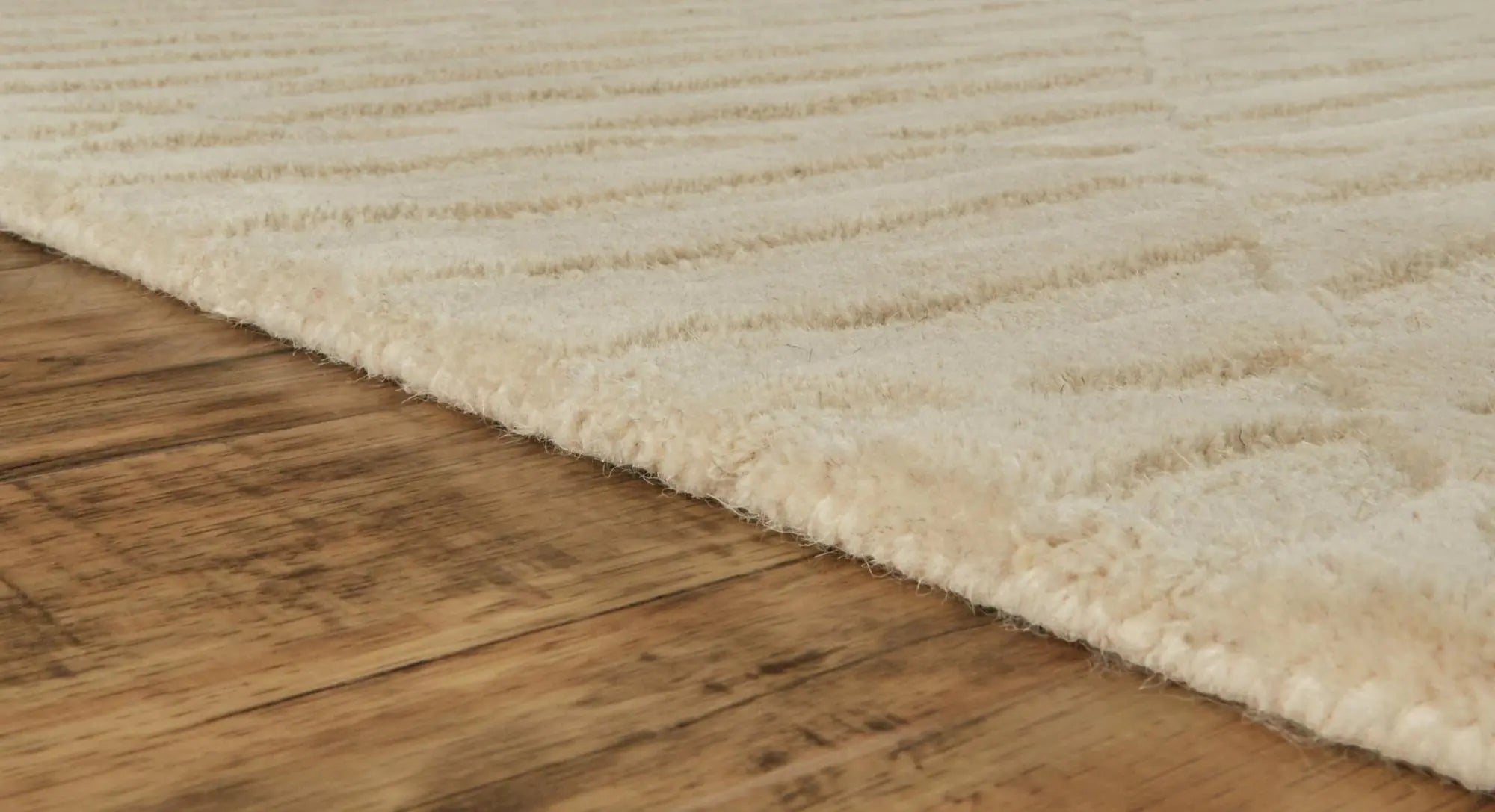 4' X 6' Ivory And Beige Wool Hand Tufted Area Rug Homeroots Home Decor