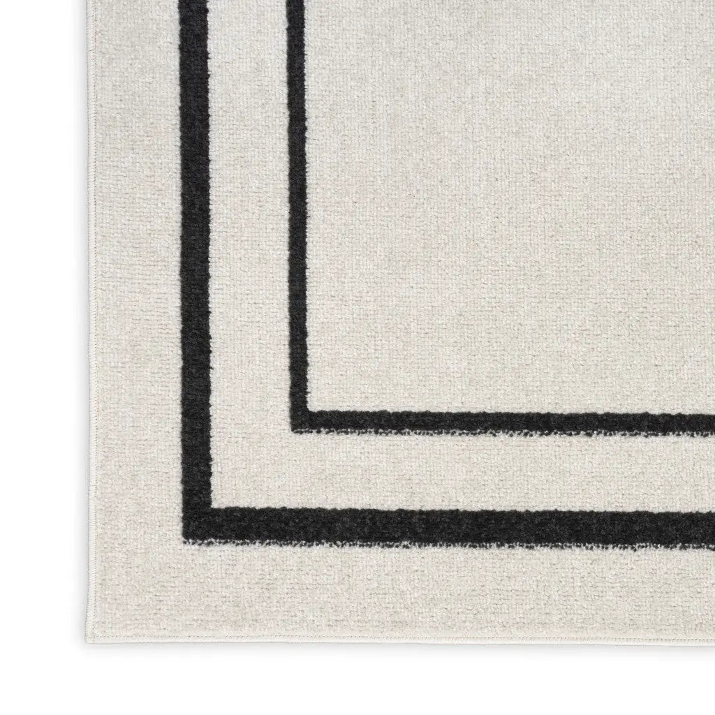 4' X 6' Ivory And Black Indoor Outdoor Area Rug Homeroots Outdoor