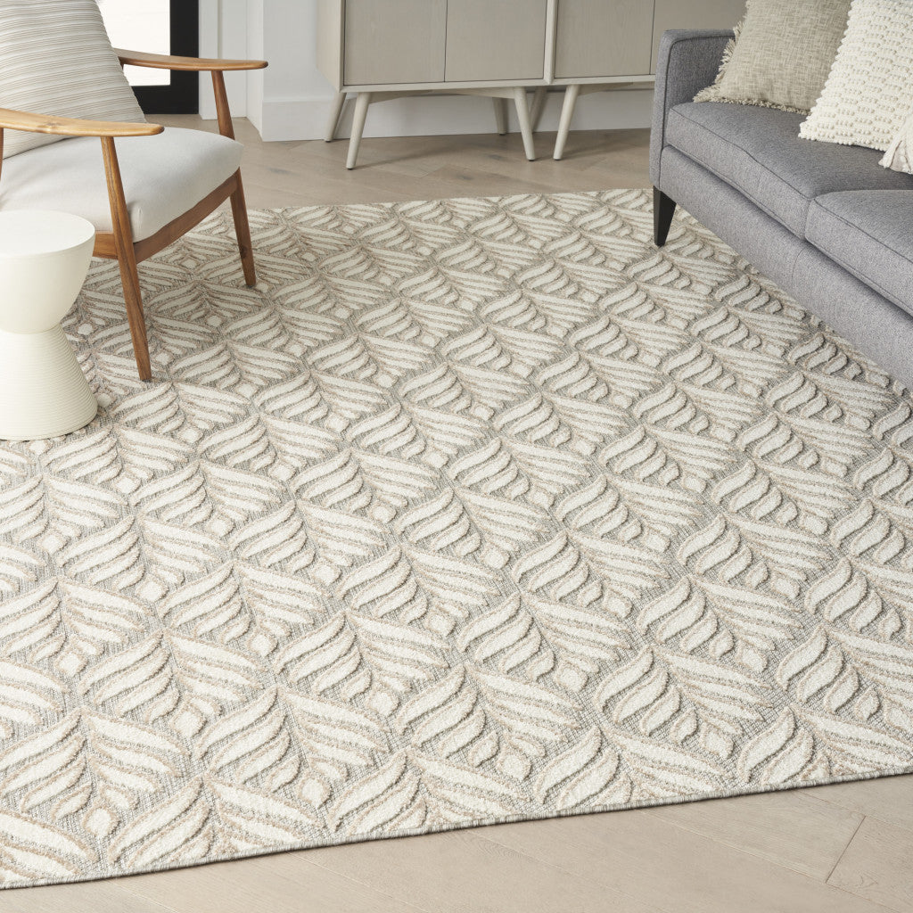 4' X 6' Ivory And Grey Floral Stain Resistant Non Skid Area Rug Homeroots Outdoor
