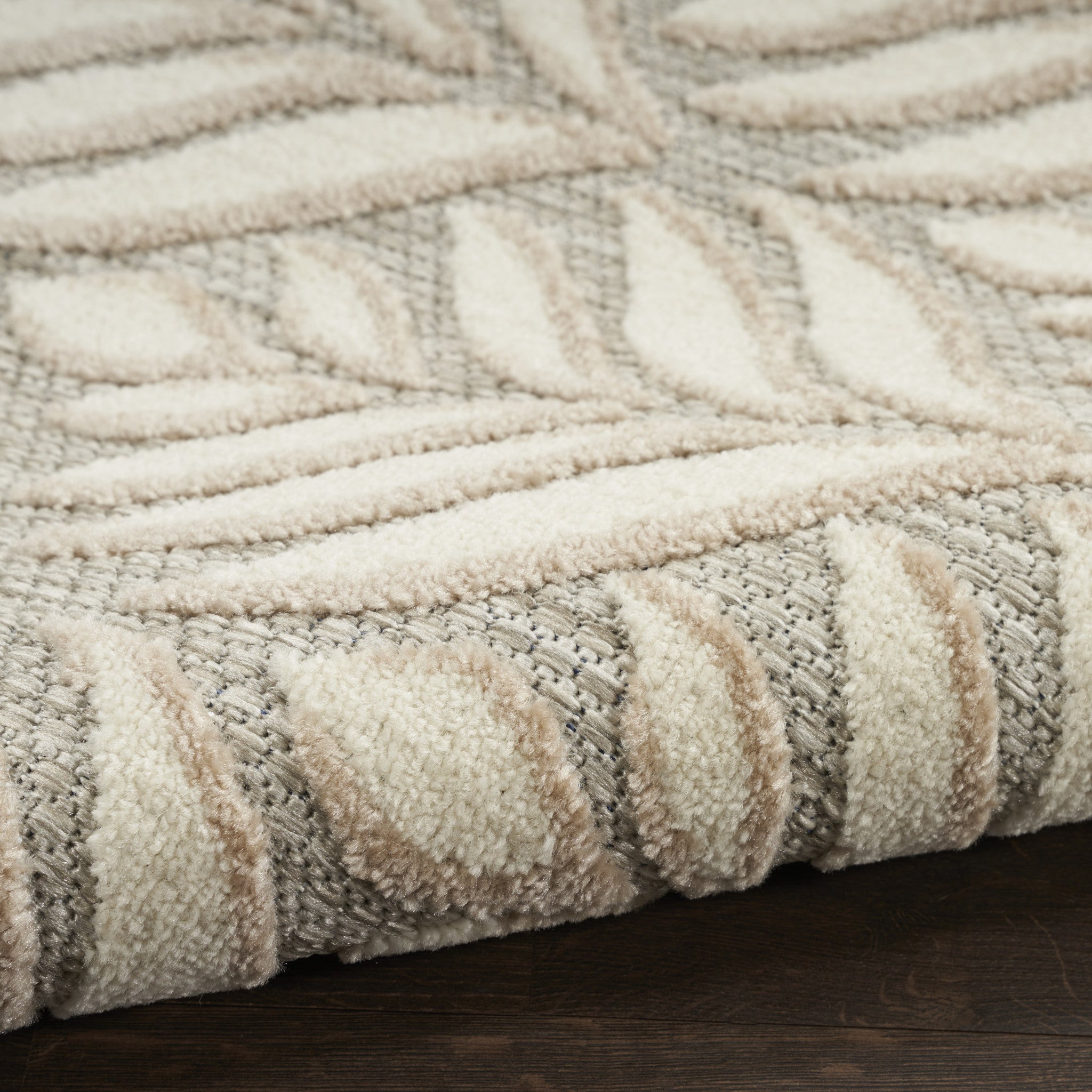 4' X 6' Ivory And Grey Floral Stain Resistant Non Skid Area Rug Homeroots Outdoor