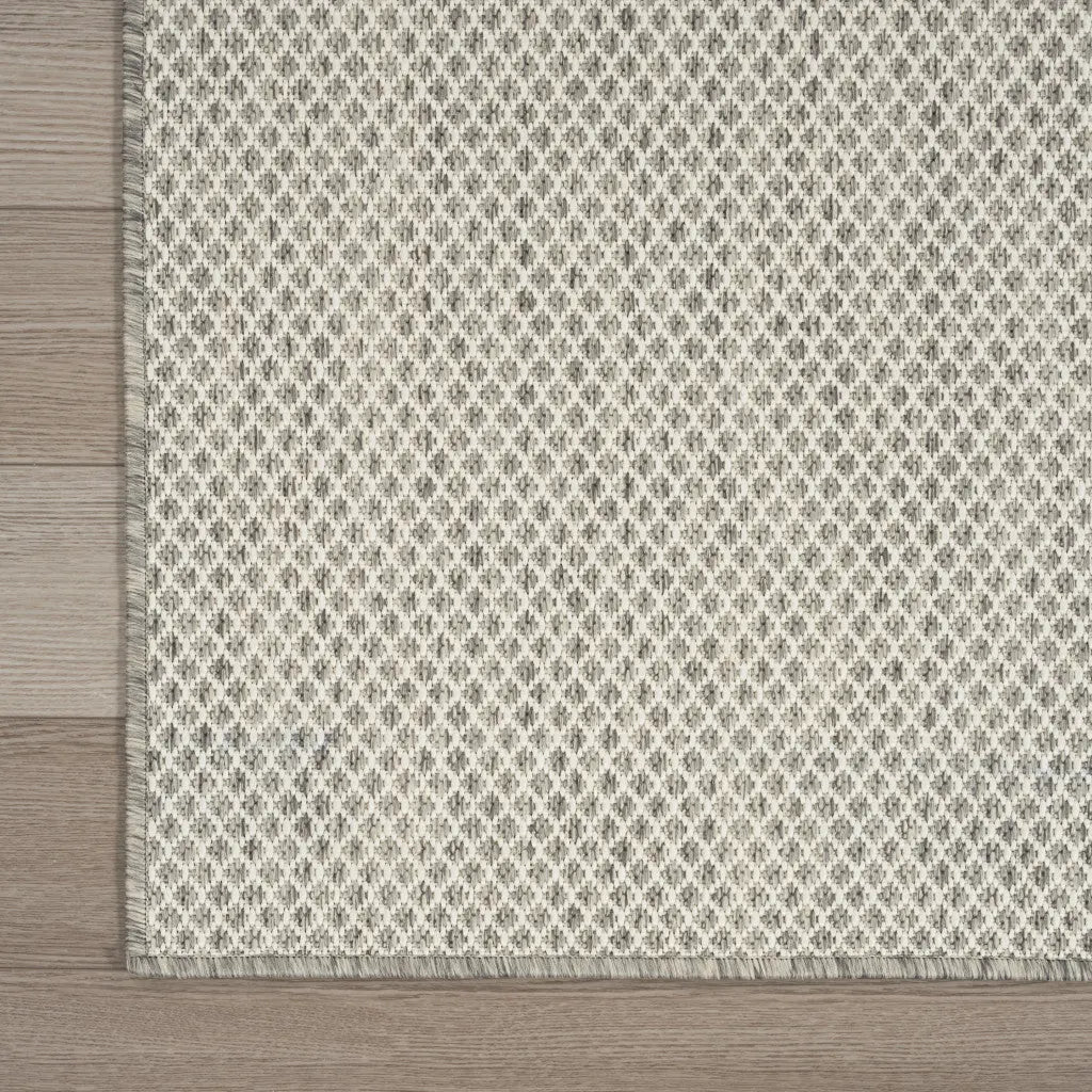 4' X 6' Ivory Geometric Power Loom Area Rug Homeroots Outdoor