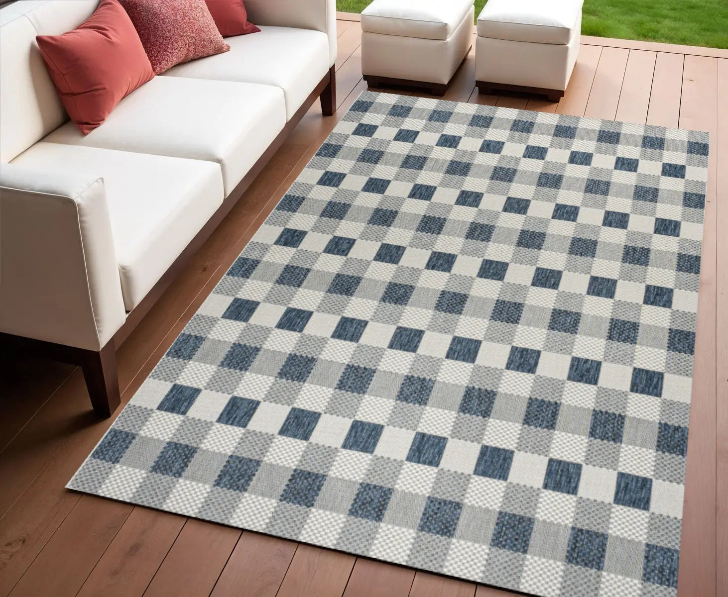 4' X 6' Navy Blue And Cream Geometric Indoor Outdoor Area Rug Homeroots Outdoor