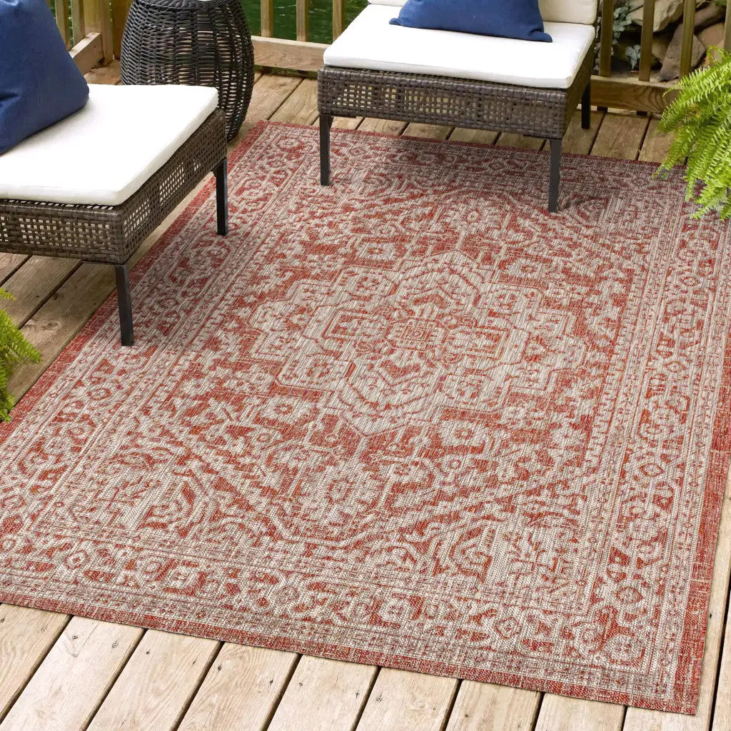 4' X 6' Red And Taupe Medallion Indoor Outdoor Area Rug Homeroots Outdoor
