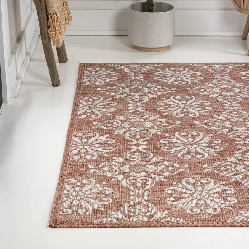 4' X 6' Salmon And Cream Floral Indoor Outdoor Area Rug Homeroots Outdoor