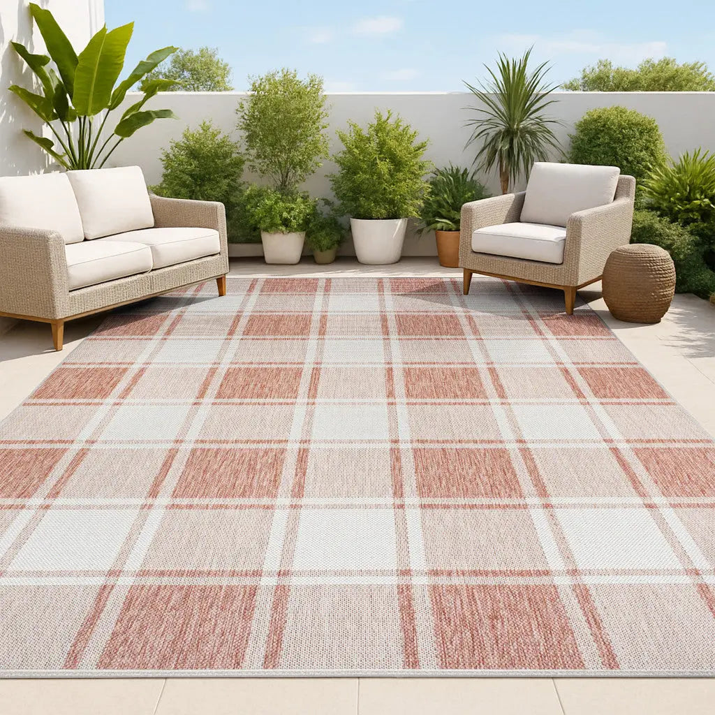 4' X 6' Salmon And Cream Gingham Indoor Outdoor Area Rug Homeroots Outdoor