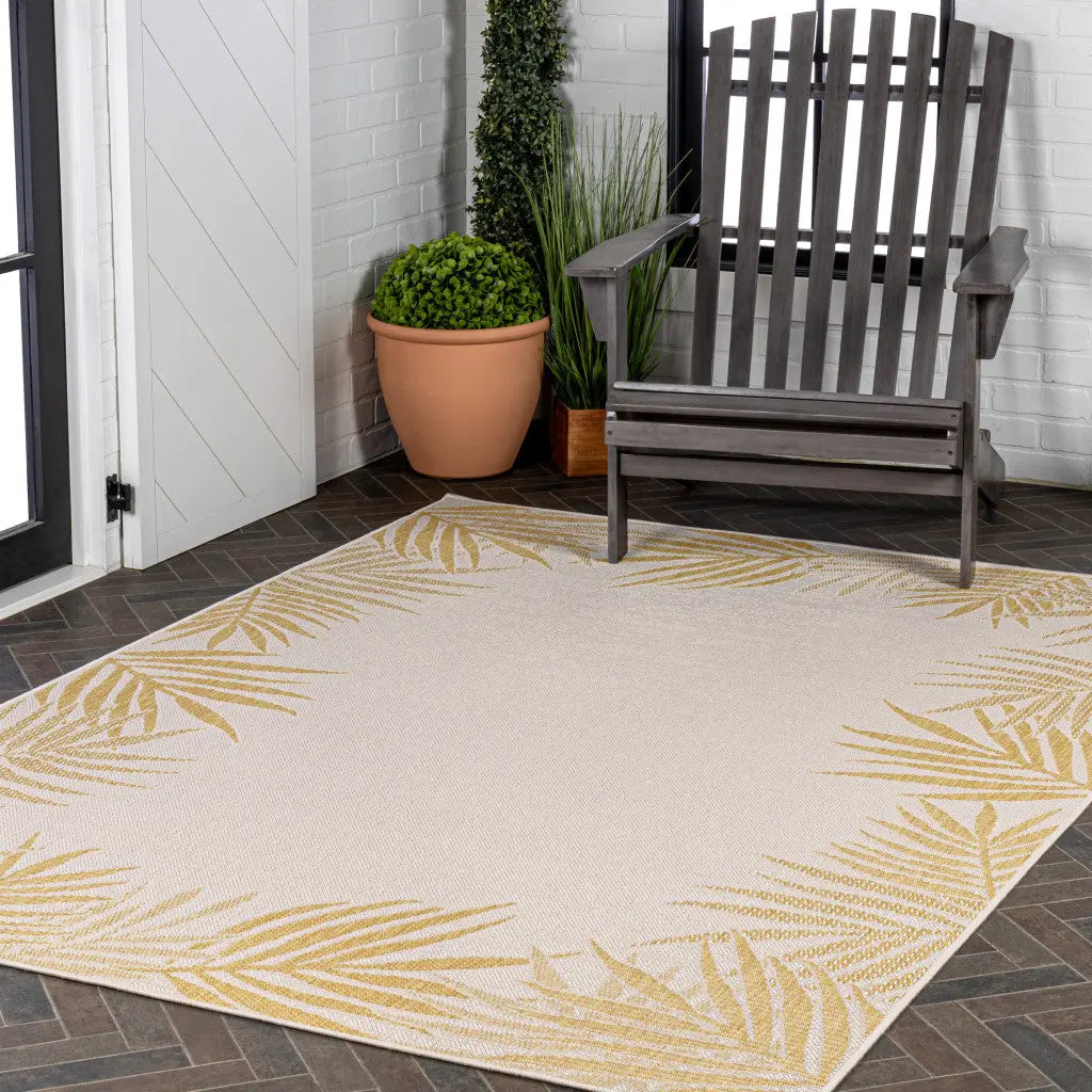 4' X 6' Yellow And Cream Floral Indoor Outdoor Area Rug Homeroots Outdoor