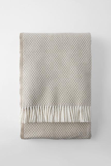 55" X 70" Cinnamon And White Cotton Blend Plush Throw Blanket with Fringe Homeroots Home Decor