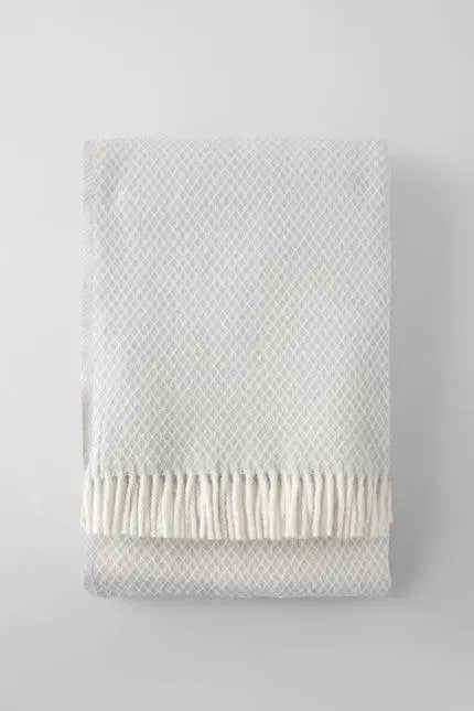 55" X 70" Gray And White Cotton Blend Geometric Plush Throw Blanket with Fringe Homeroots Home Decor