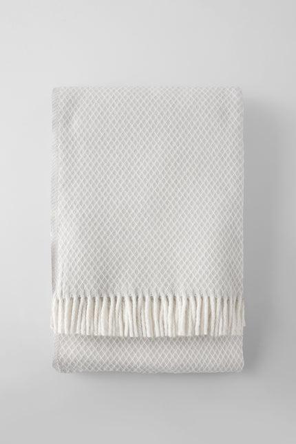 55" X 70" Gray And White Cotton Blend Geometric Plush Throw Blanket with Fringe Homeroots Home Decor