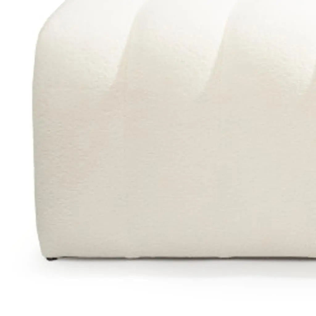 59" White Tufted Boucle Upholstered Bench Homeroots Living Room