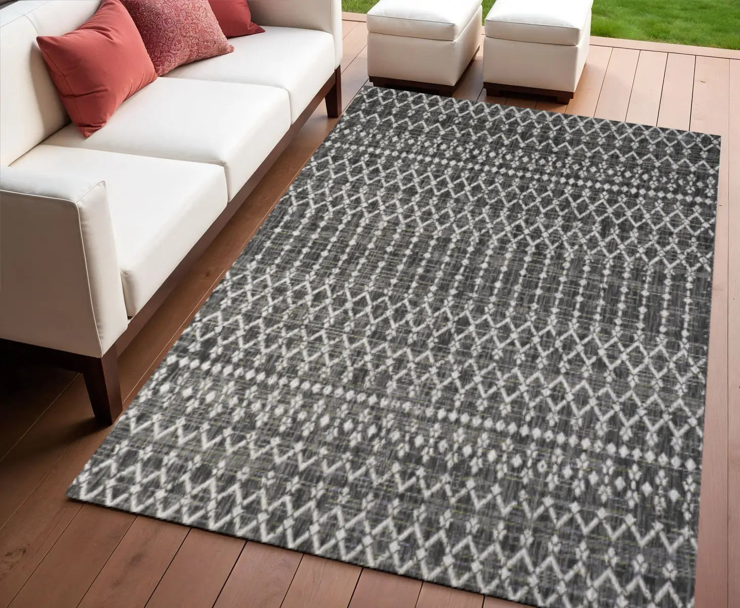 5' Black And Gray Square Trellis Indoor Outdoor Area Rug Homeroots Outdoor