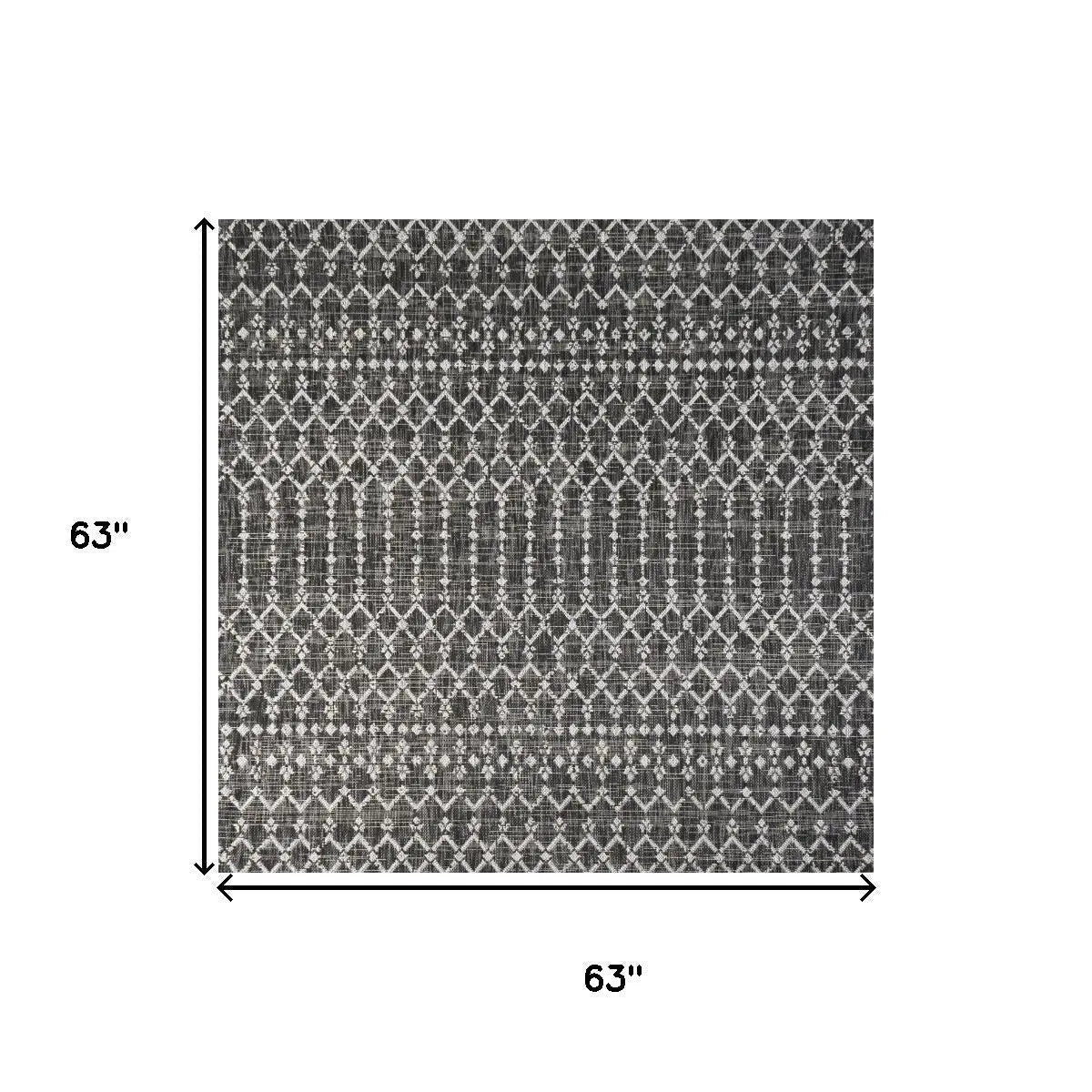 5' Black And Gray Square Trellis Indoor Outdoor Area Rug Homeroots Outdoor