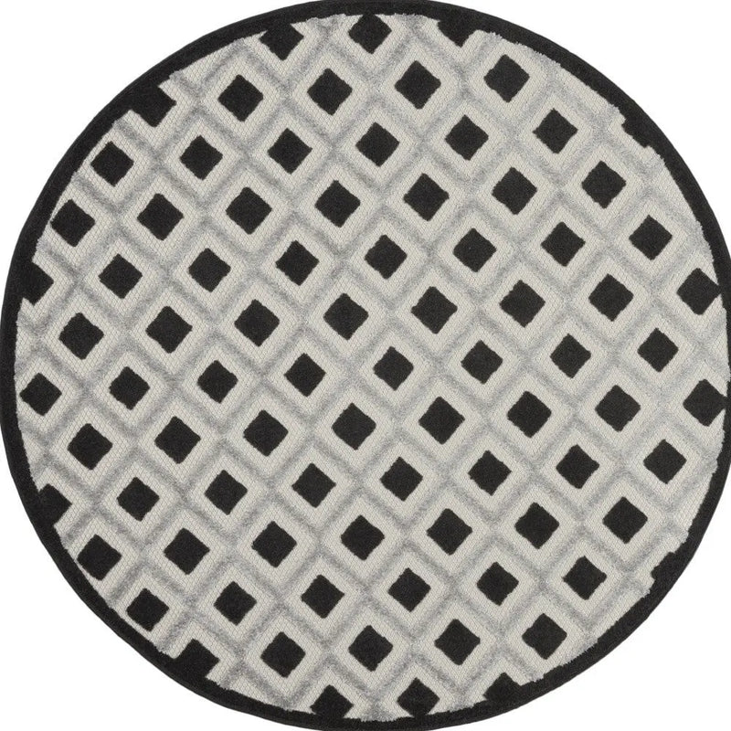 5' Black And White Round Geometric Indoor Outdoor Area Rug Homeroots Outdoor