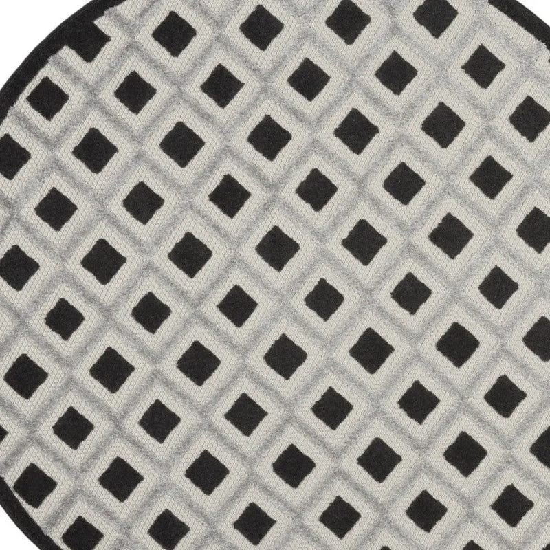 5' Black And White Round Geometric Indoor Outdoor Area Rug Homeroots Outdoor