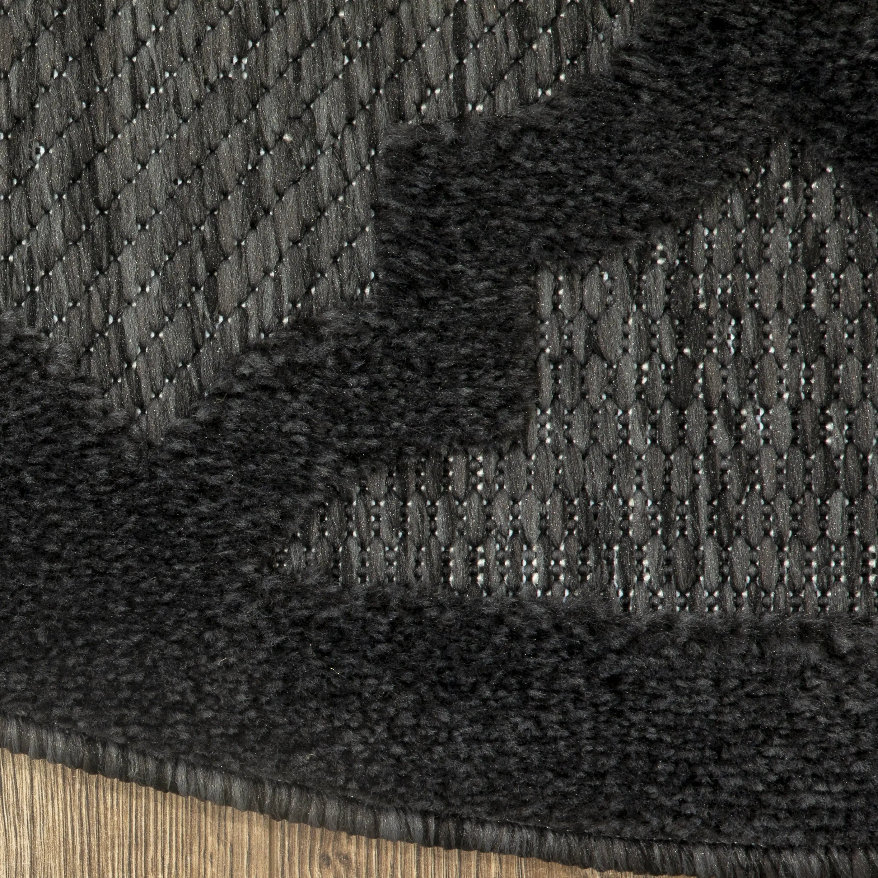 5' Charcoal And Black Round Trellis Indoor Outdoor Area Rug Homeroots Outdoor