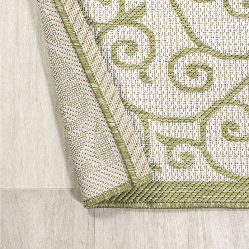 5' Green And Cream Round Geometric Indoor Outdoor Area Rug Homeroots Outdoor