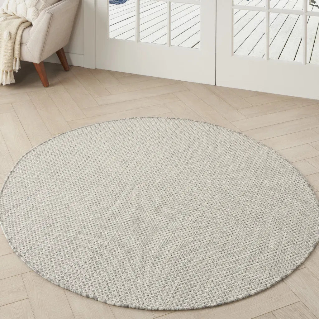 5' Ivory And Silver Round Geometric Indoor Outdoor Area Rug Homeroots Outdoor