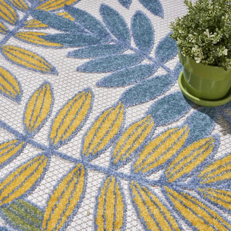 5' X 5' Ivory And Blue Round Indoor Outdoor Area Rug - GreatEagleInc