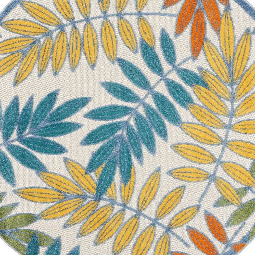 5' X 5' Ivory And Blue Round Indoor Outdoor Area Rug - GreatEagleInc