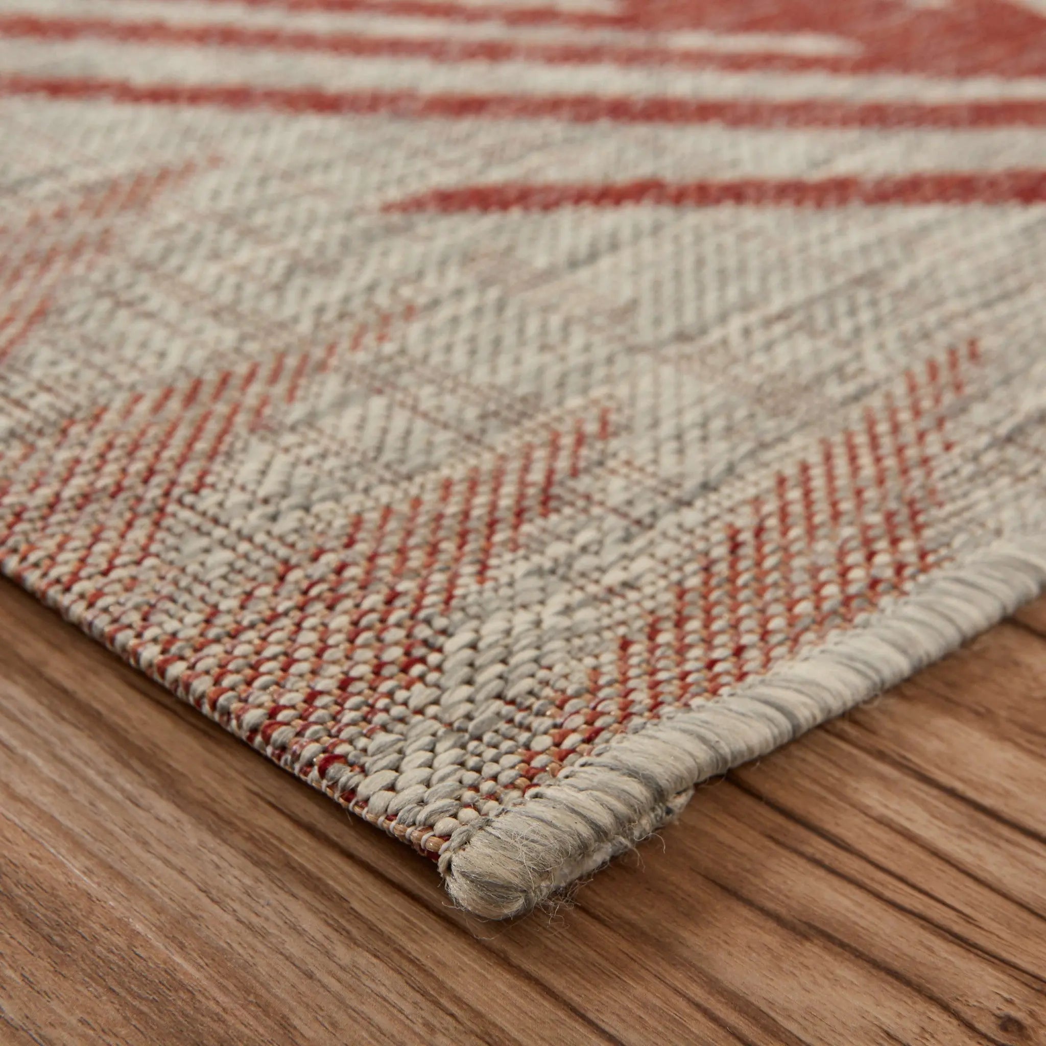 5' X 7' Beige And Red Palm Leaf Indoor Outdoor Area Rug Homeroots Outdoor