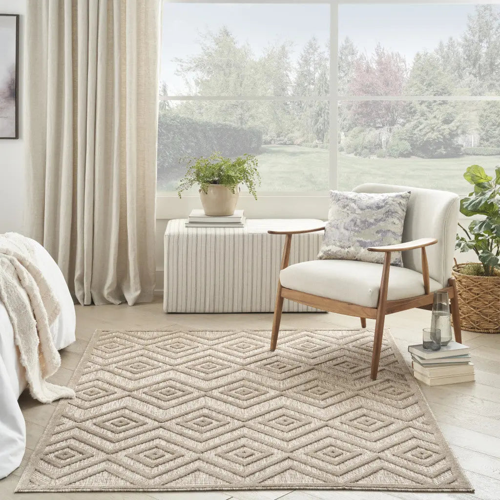 5' X 7' Beige Indoor Outdoor Area Rug - GreatEagleInc