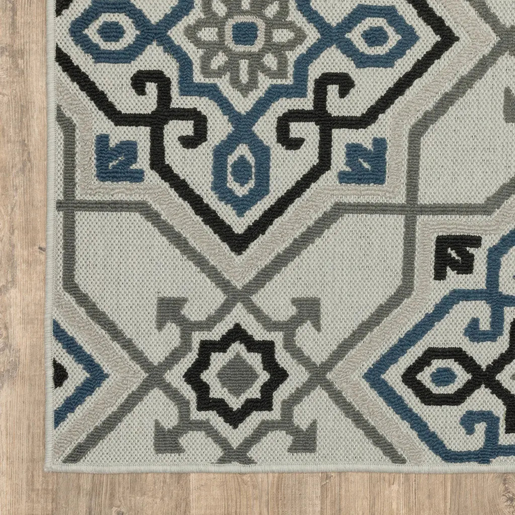 5' X 7' Blue and Beige Oriental Stain Resistant Indoor Outdoor Area Rug Homeroots Outdoor