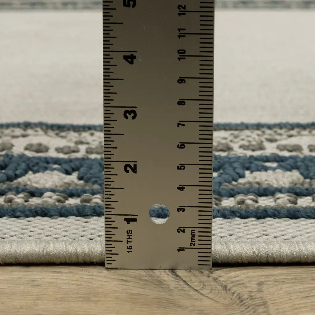 5' X 7' Blue and Beige Stain Resistant Indoor Outdoor Area Rug Homeroots Outdoor