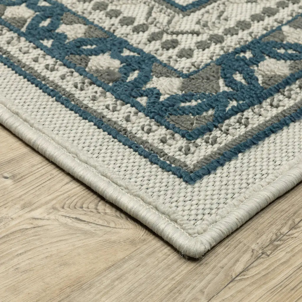 5' X 7' Blue and Beige Stain Resistant Indoor Outdoor Area Rug Homeroots Outdoor