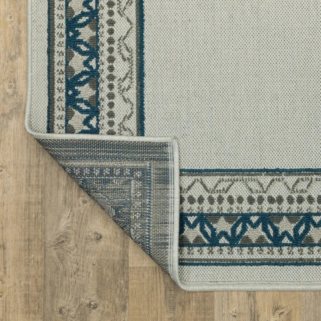 5' X 7' Blue and Beige Stain Resistant Indoor Outdoor Area Rug Homeroots Outdoor