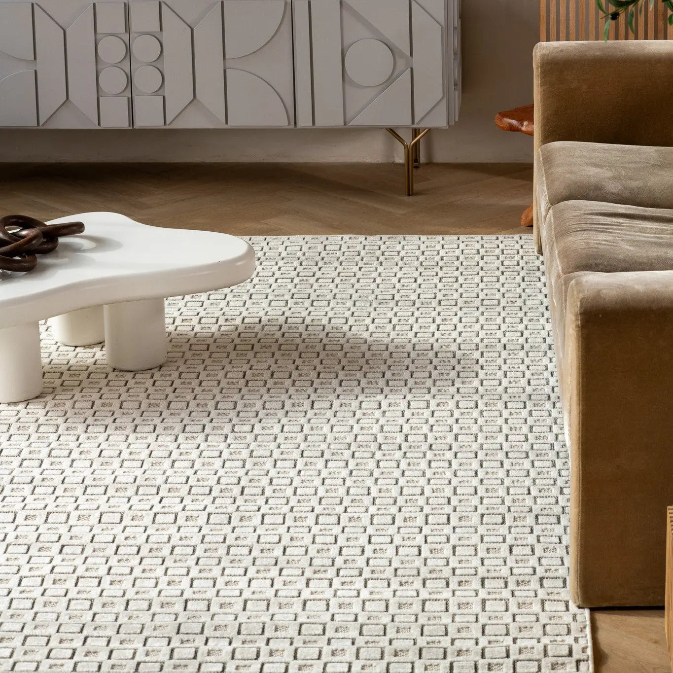 5' X 7' Cream and Beige Geometric Distressed Indoor Outdoor Area Rug Homeroots Outdoor