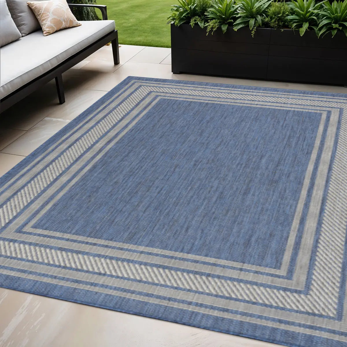 5' X 7' Denim Blue And Ivory Geometric Indoor Outdoor Area Rug Homeroots Outdoor