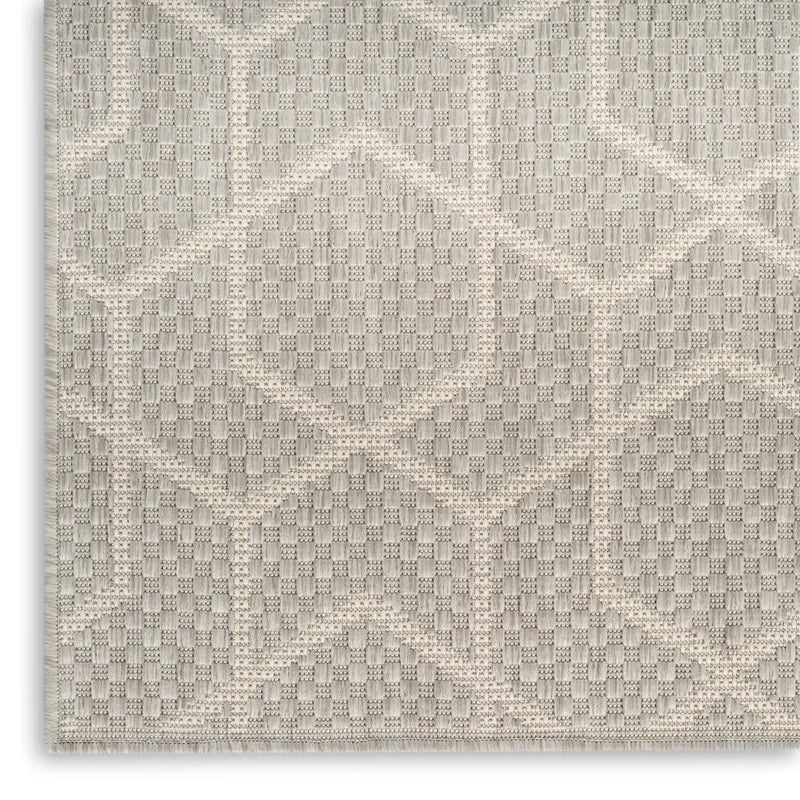 5' X 7' Gray And Beige Geometric Indoor Outdoor Area Rug Homeroots Outdoor