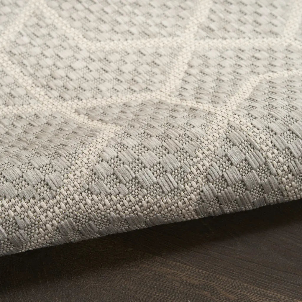 5' X 7' Gray And Beige Geometric Indoor Outdoor Area Rug Homeroots Outdoor