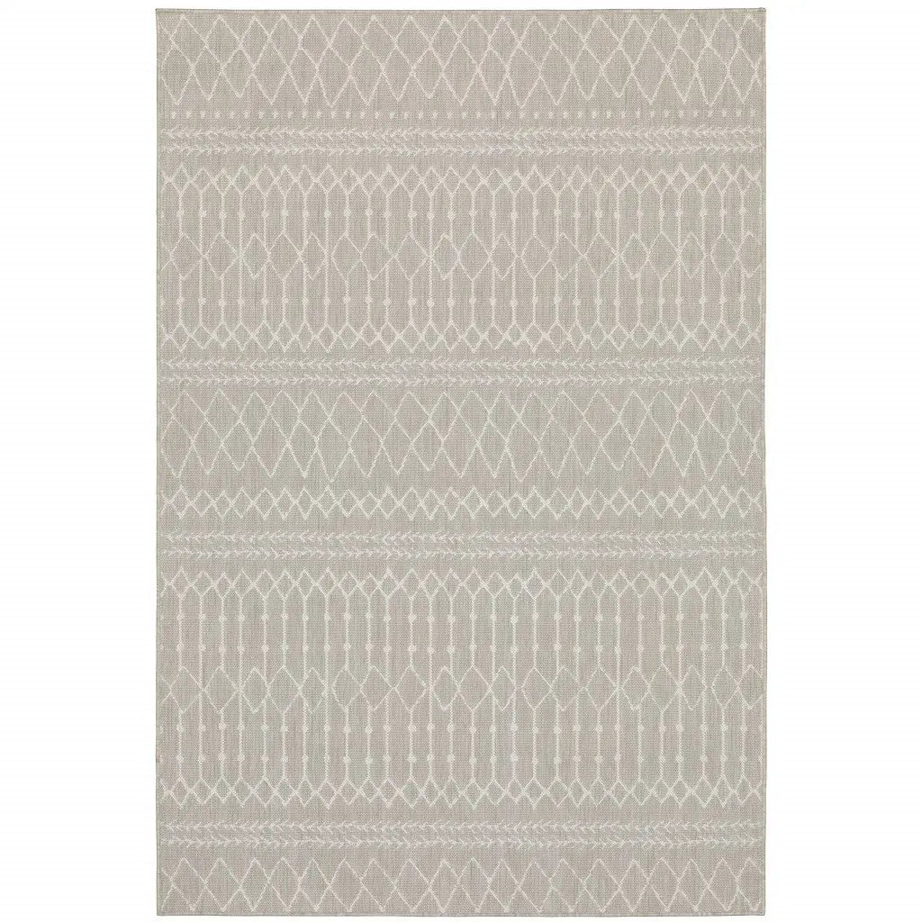 5' X 7' Gray And Ivory Indoor Outdoor Area Rug Homeroots Outdoor