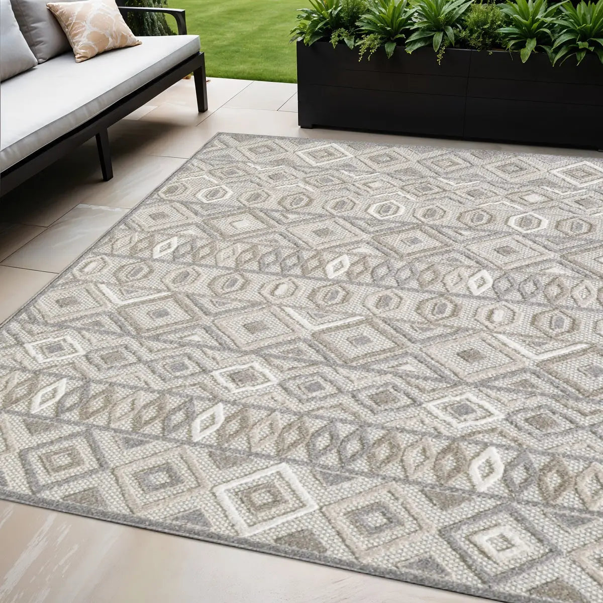 5' X 7' Gray And Ivory Southwestern Stain Resistant Indoor Outdoor Area Rug Homeroots Outdoor