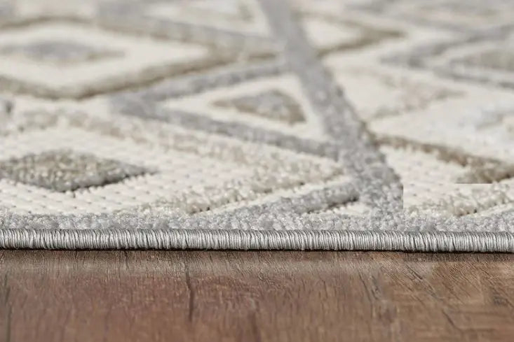 5' X 7' Gray And Ivory Southwestern Stain Resistant Indoor Outdoor Area Rug Homeroots Outdoor