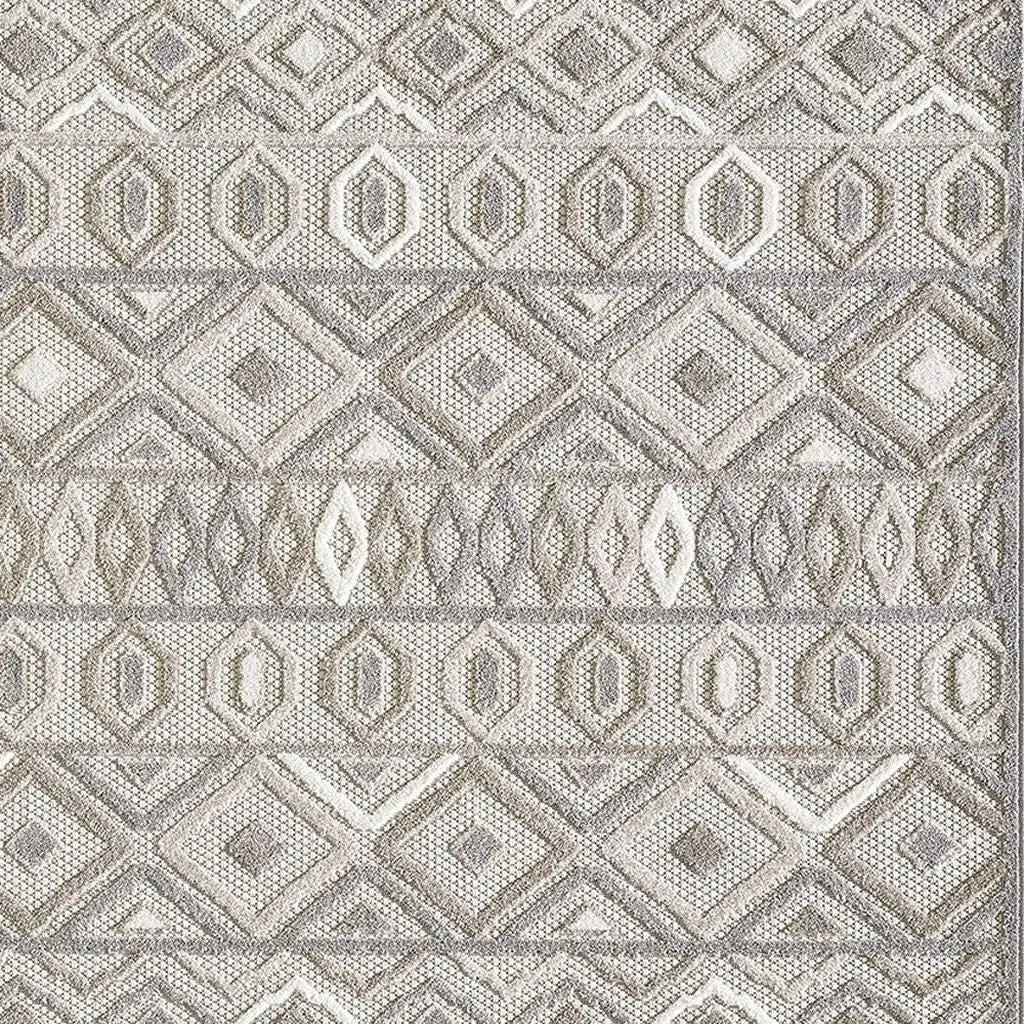 5' X 7' Gray And Ivory Southwestern Stain Resistant Indoor Outdoor Area Rug Homeroots Outdoor