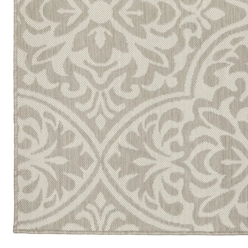 5' X 7' Gray and Ivory Floral Stain Resistant Indoor Outdoor Area Rug Homeroots Outdoor