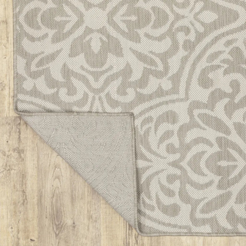 5' X 7' Gray and Ivory Floral Stain Resistant Indoor Outdoor Area Rug Homeroots Outdoor