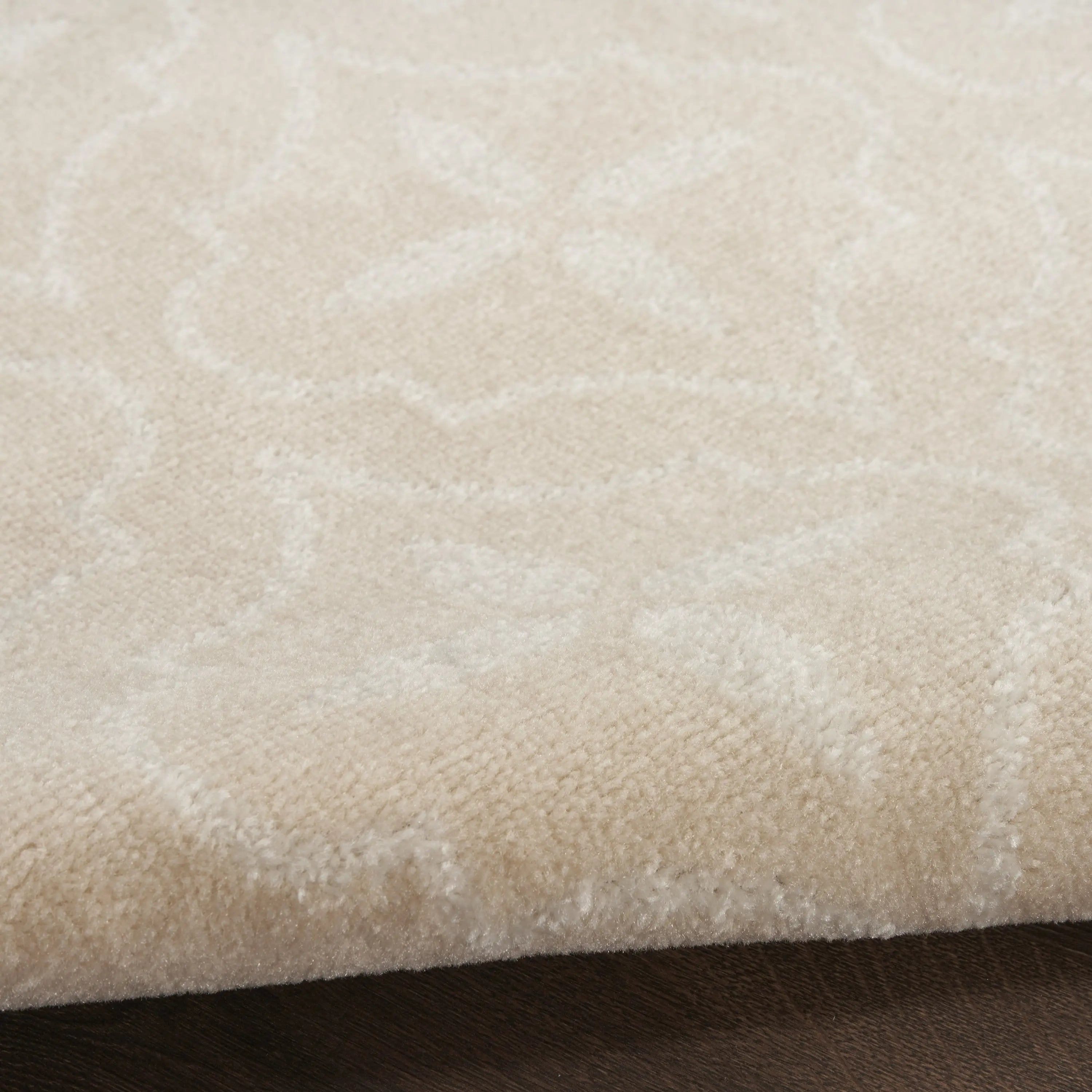 5' X 7' Ivory And Beige Geometric Indoor Outdoor Area Rug Homeroots Outdoor