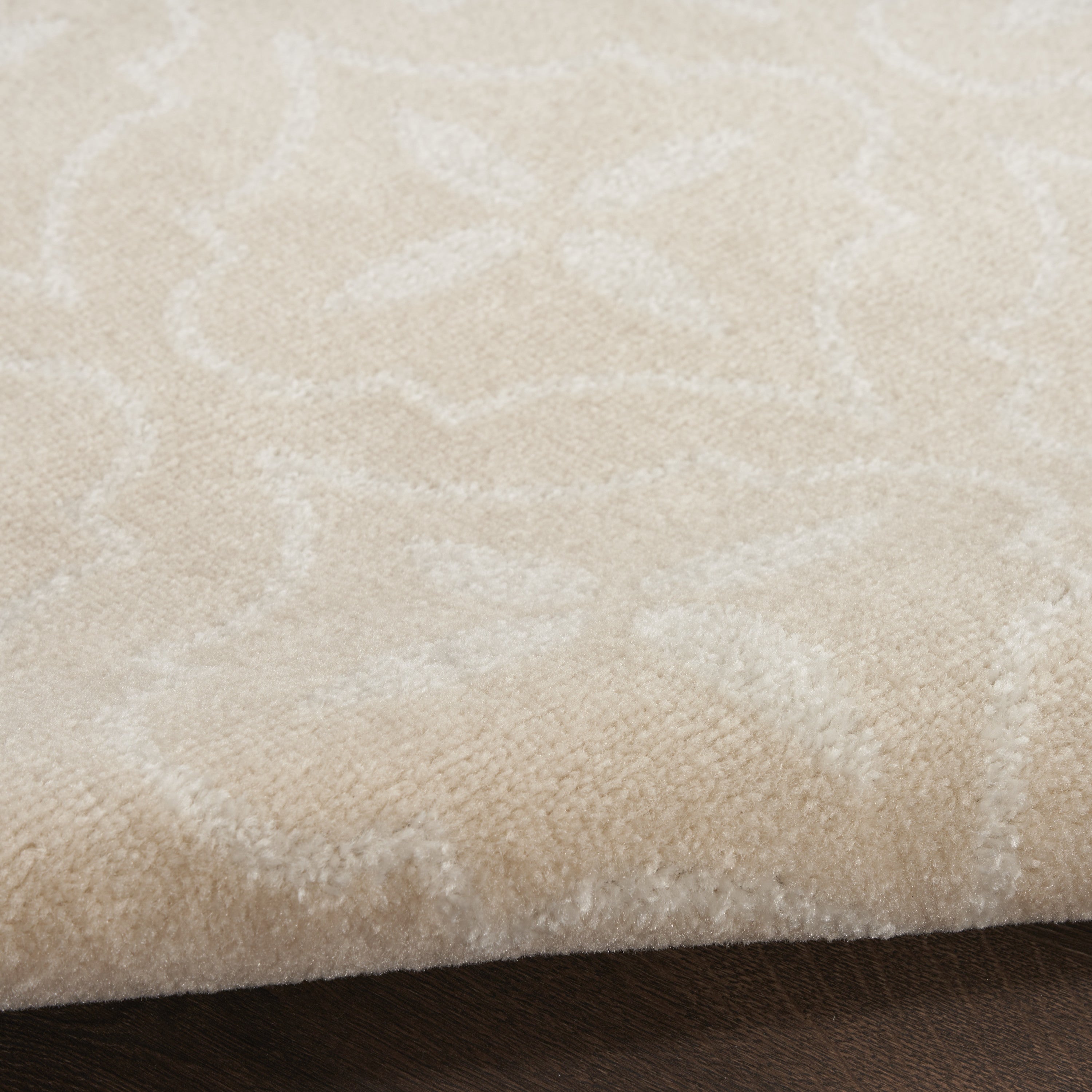 5' X 7' Ivory And Beige Geometric Indoor Outdoor Area Rug Homeroots Outdoor