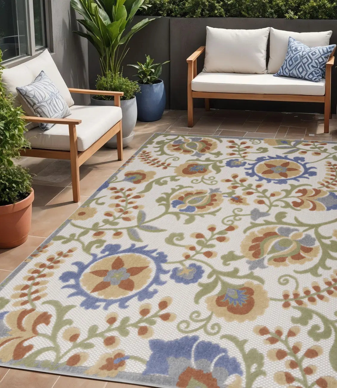 5' X 7' Ivory And Blue Indoor Outdoor Area Rug Homeroots Outdoor