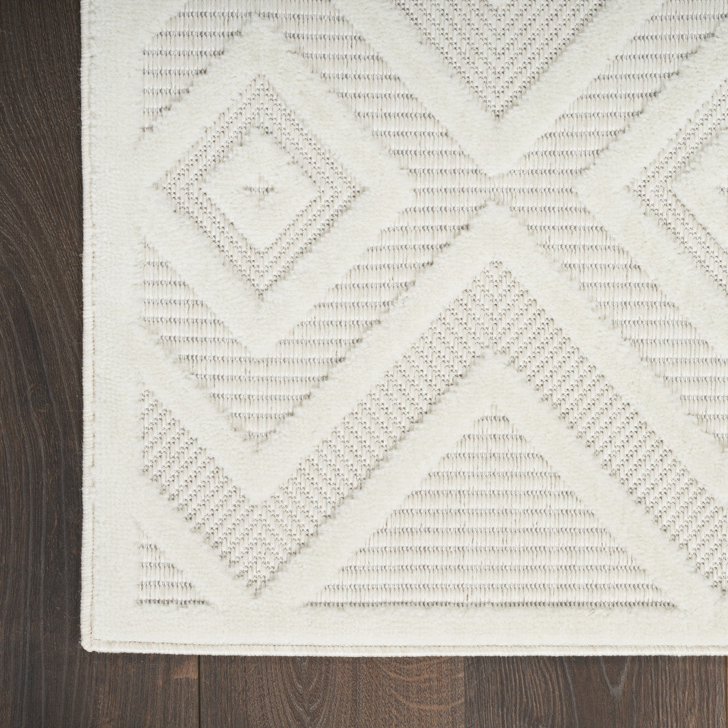 5' X 7' Ivory Indoor Outdoor Area Rug - GreatEagleInc