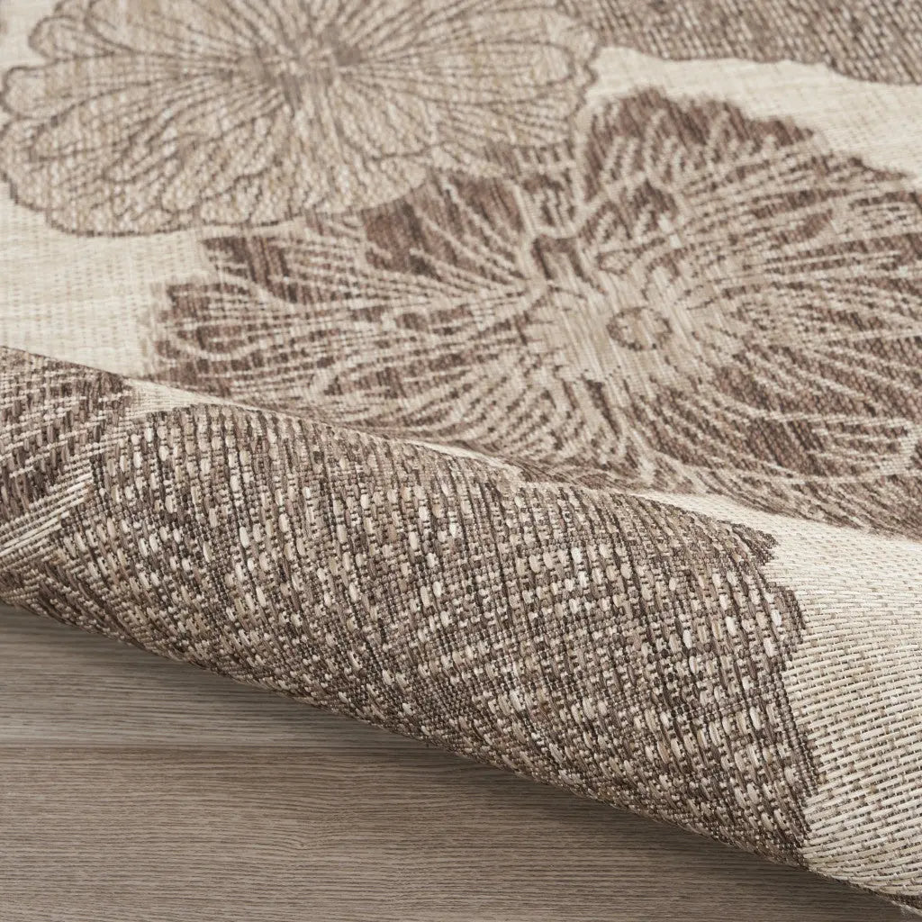 5' X 7' Natural And Ivory Floral Indoor Outdoor Area Rug Homeroots Outdoor