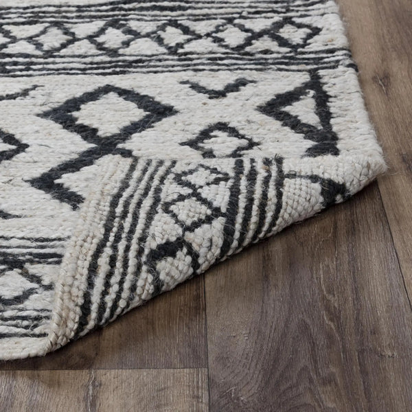 5' X 8' Beige And Black Jute Geometric Hand Woven Area Rug Homeroots Home Decor