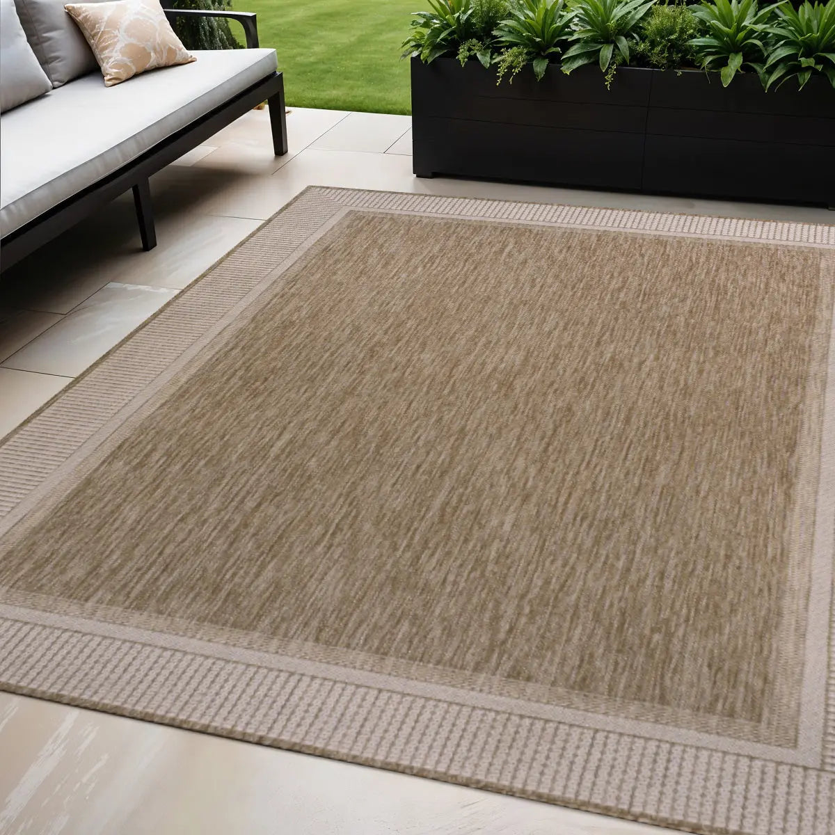 5' X 8' Beige And Cream Indoor Outdoor Area Rug Homeroots Outdoor